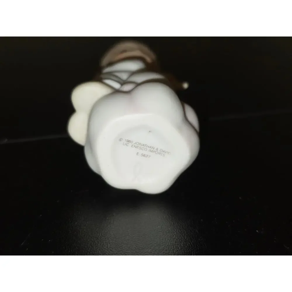 Precious Moments Angel Ornament “But Love Goes On Forever” 1980 Enesco E-5627